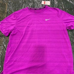 Nike Men’s Arhletic Shirt